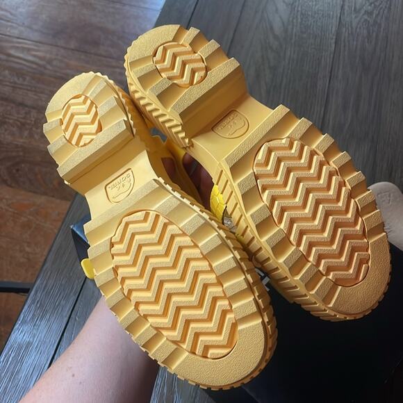 NIB Sorel Ona Streetworks Fisherman Mid women's sandal yellow size 9.5 - Picture 8 of 12